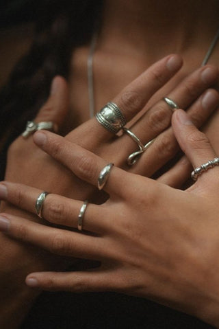 BLACK KALA Water Ring