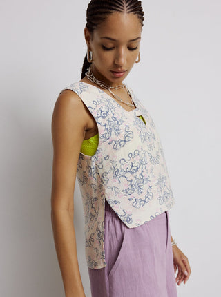 EVE GRAVEL Camisole Riley, haut avec un col v. Fait localement à Montréal, Québec.