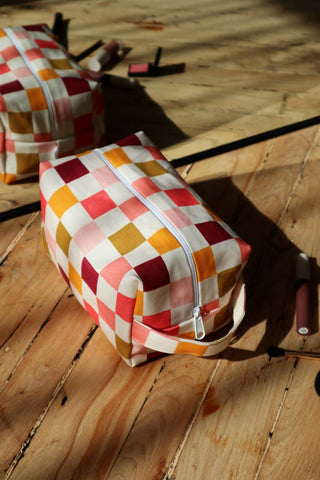 FREON COLLECTIVE Makeup Bag - Retro Grid