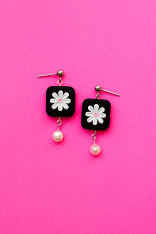 SLOW DAY STUDIOS Square Creole Earrings with Daisy and Pearl Design - Black