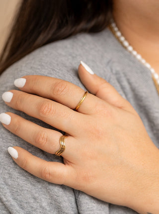 Bague wavy or. Montreal designer boutique.