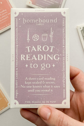 HOMEBOUND TAROT Carte de Tarot à Emporter