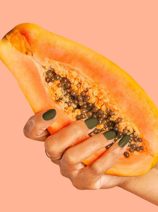 BKIND Vernis à Ongles - La route verte, vernis kaki. Parfaite idée de cadeau pour femme.