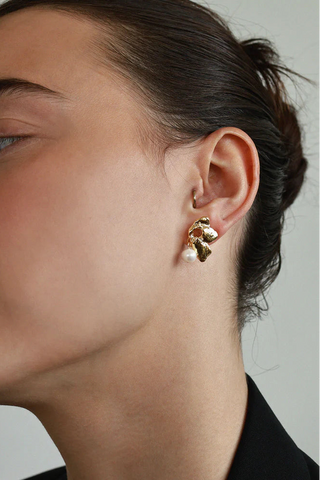 ANNE-MARIE CHAGNON Octans Earrings