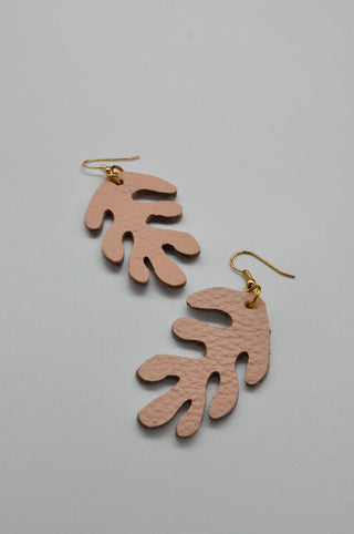 VEINAGE Coral Earrings