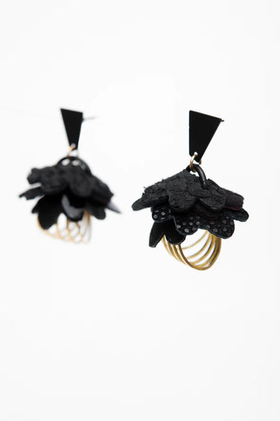 VEINAGE Snow Flower Earrings
