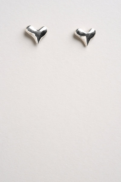 MINERA ATELIER Small Heart Earrings