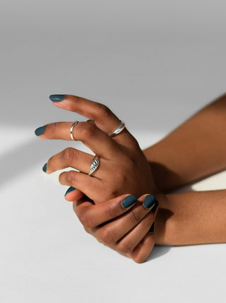 BKIND Vernis à Ongles - Sagittarius, bleu émeraude. Parfaite idée de cadeau pour femme.