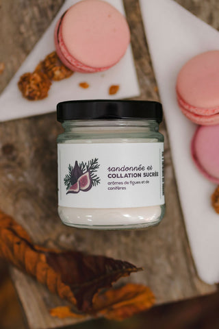 IN THE PRAIRIE Hiking Candle and Sweet Snack