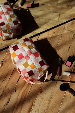 FREON COLLECTIVE Makeup Bag - Retro Grid