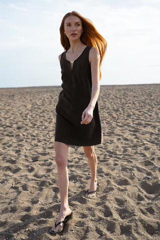 MODERN SUNDAY Robe Keyhole  - Noir