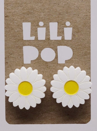 Boucle d'oreille marguerite blanche. Parfait idée cadeau femme. Bijoux fait au Québec. 