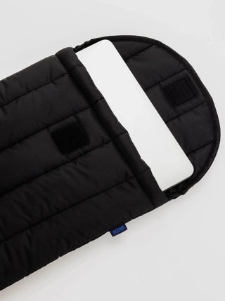 BAGGU Housse d'Ordinateur 13"/14" - Noir, qui mesure 13" × 10 ¼" × ¾". Vendu à Montréal.